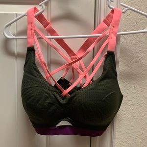 BNWOT Victoria’s Secret sports bra